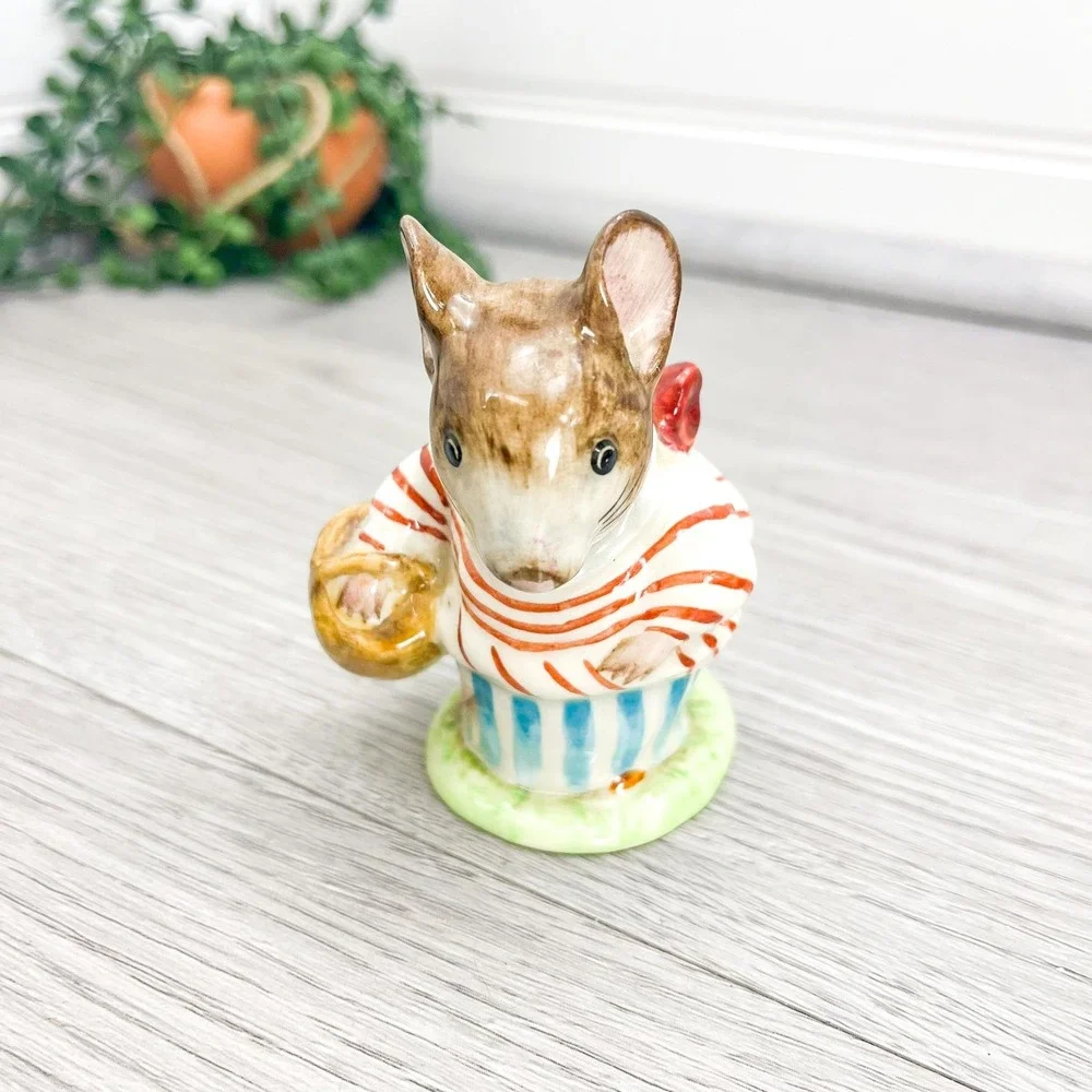 Mrs‎ Tittlemouse Mouse Figurine, Beatrix Potter Figure, Anthropomorphic Figurine